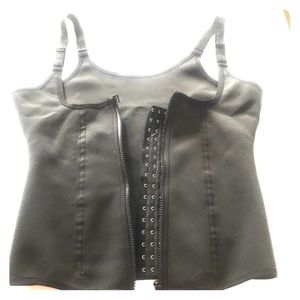 Black adjustable waist trainer